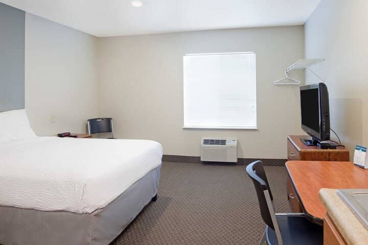 Room 11 of 39